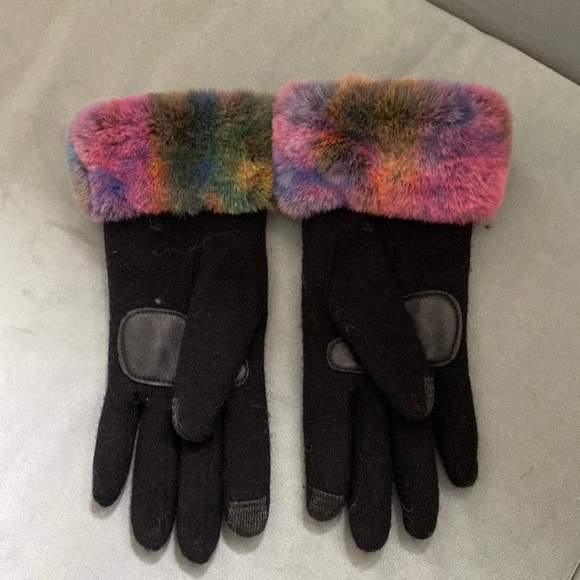 Echo brand fleece lined gloves - Picture 2 of 3